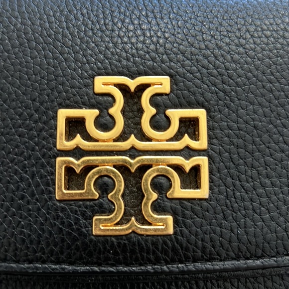 Tory Burch Britten Duo Envelope Continental Wallet - Picture 2 of 11